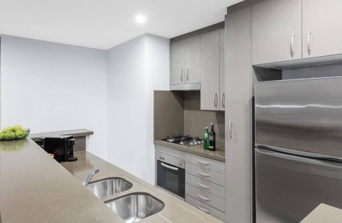 Darling Harbour Apartment | Pleasant 2 Bedroom Suite at Kent Street, Sydney CBD