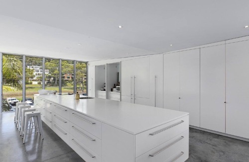 Avoca Beach Apartment | Point Break - Metres to the Sand