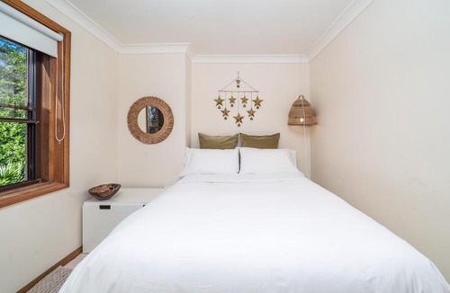 Point Clare Apartment | Point Clare - Relax and unwind - Greenery & Birdsongs