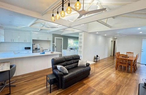 Marsden House | Pool house