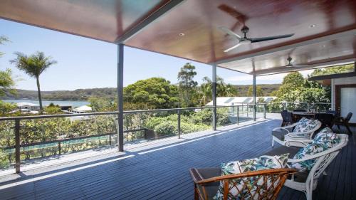 Wagstaffe House | Poolside At Wagstaffe