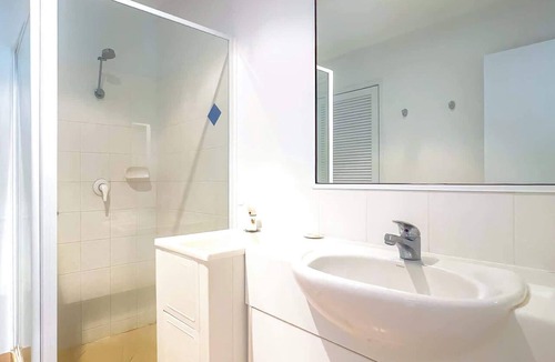Jubilee Pocket Apartment | Poolside Whitsundays apartment at Mango House