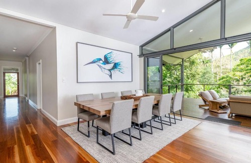 Mowbray House | Port Douglas Valley Magic