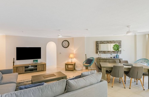 Bilinga Apartment | Porta Pacifique 3 - Renovated Beachfront Bilinga