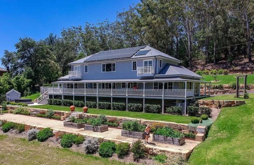 Berry House | Possum Gully Lodge - Stay 2 Nights, Get the 3rd Night Free
