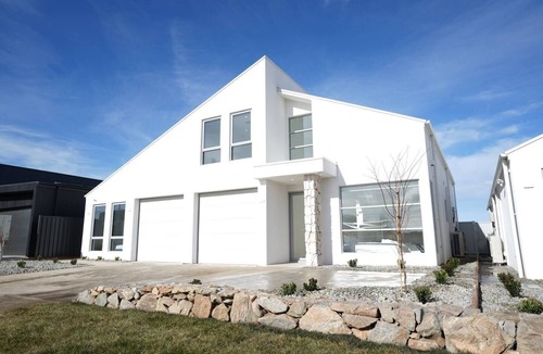 Jindabyne House | Powder Peaks 2A