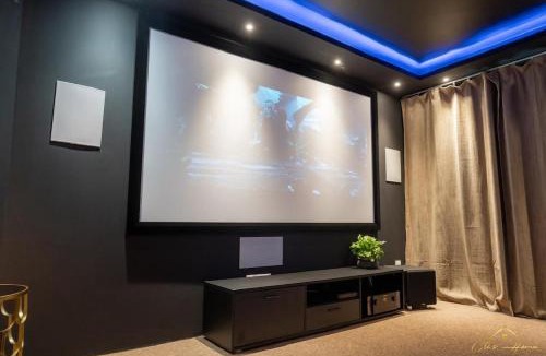 Cayenne Apartment | Premium Cayenne Appartement- Private Cine & SPA -CTIS HOME