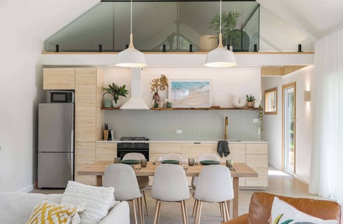 Kioloa Cottage | Pretty Beach Barn - Charming 2-Bedroom Barn by Beaches & National Park