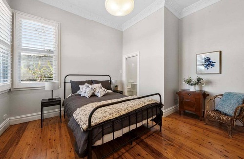 Katoomba Cabin | Prior Lodge Katoomba - Spacious & Stylish Retreat