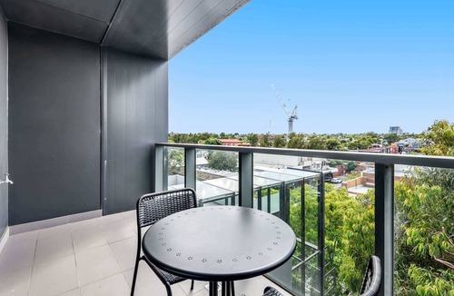 Brighton Apartment | Pristine 1-Bed Apartment near Local Cafes