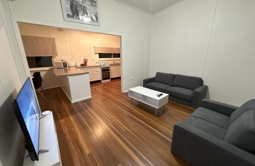 Grafton Apartment | Private 1 Bedroom Apartment with Fenced Yard