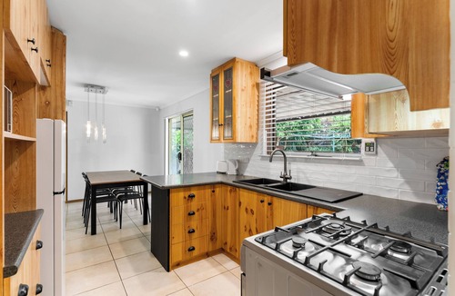Pooraka House | Private 4BR Garden Haven | Spacious & Serene