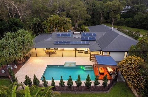 Weyba Downs House | Private acreage retreat by the lake | Close to Noosa & Sunshine Coast beaches