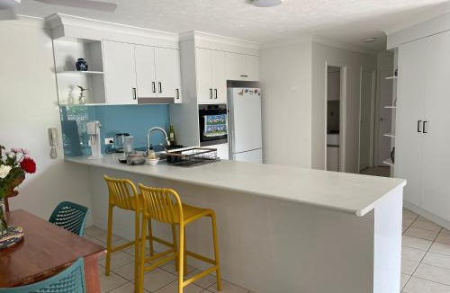 Torquay Apartment | Private and centrally located