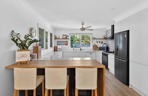Avalon Beach House | Private and Peaceful Your Boutique Coastal Retreat