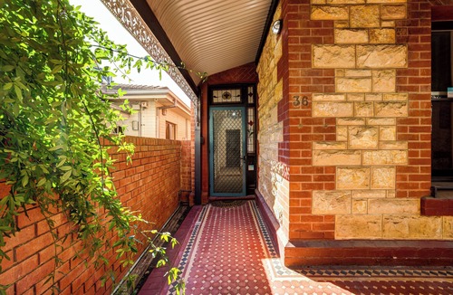 Glenelg Cottage | Private Coastal Escape Moments from Glenelg Beach