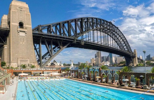North Sydney Apartment | Private Leafy Apartment Walk to Sydney Harbour