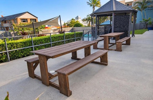 Kings Beach Apartment | Private Rooftop -Ocean Views - Pool