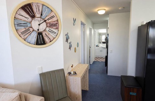Kings Beach Apartment | Private Rooftop -Ocean Views - Pool