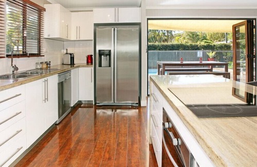 Coolum Beach House | Private with pool and fully fenced