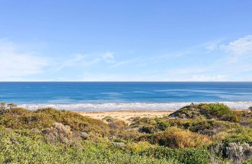 Dawesville House | Pyramids Hideaway – Pool, Beach & Golf Course