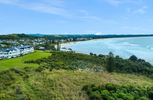 Lennox Head Apartment | Quarterdeck 18 - Beachfront Apartment