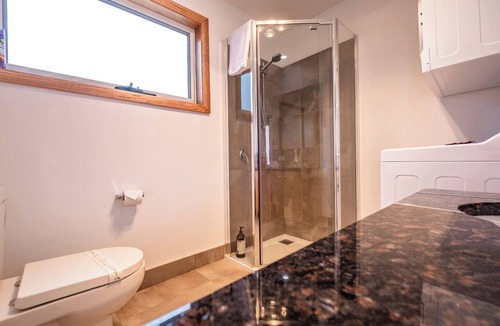 Coles Bay Apartment | Quartz (FS7) - Freycinet Holiday Houses
