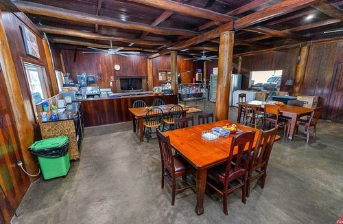 Upper Warren House | Queen + King Single Chalet 14 | Manjimup WA