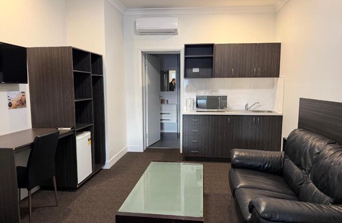 North Hobart Hotel | Queen's Head Hotel