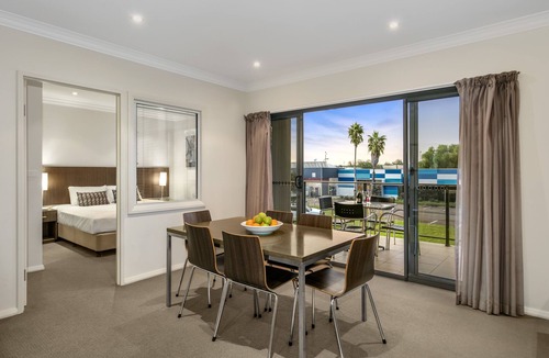 Singleton Apartment | Quest Singleton