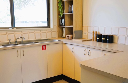 Denman House | Quiet 2BR for Productive Stays