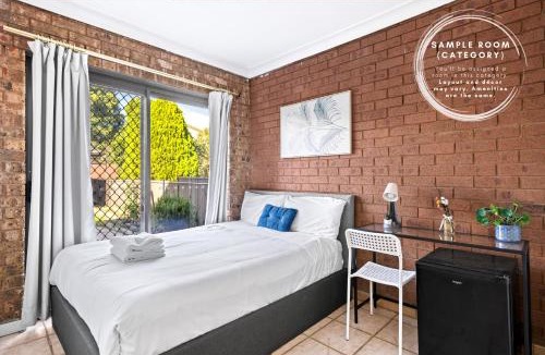 Liverpool House | Quiet Crescent Stay in Liverpool - Comfortable Double Room - Shared Bathroom