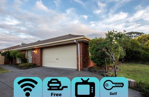 Keilor Downs House | Quiet & Peaceful 3bed2bath HOME @Keilor Downs