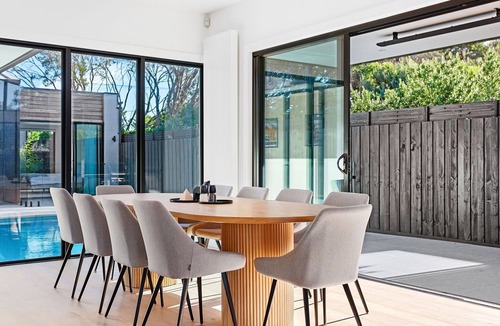 Sorrento House | Quietly positioned close Sorrento village and beach - (sleeps 10)
