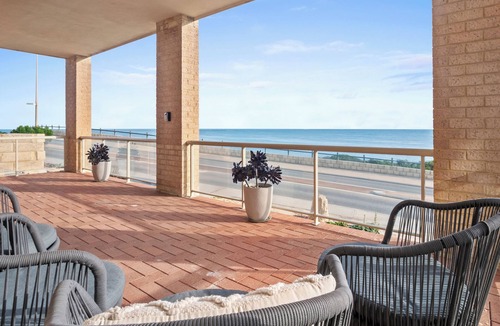 Quinns Rocks Apartment | Quinns by the Sea | Absolute Beachfront Escape with Endless Sunsets & Ocean view