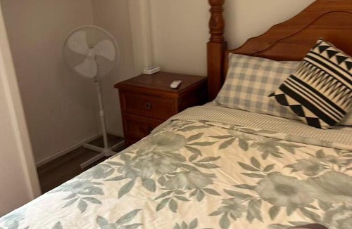 Maddington House | R1 Bright Spacious Room near Perth Airport