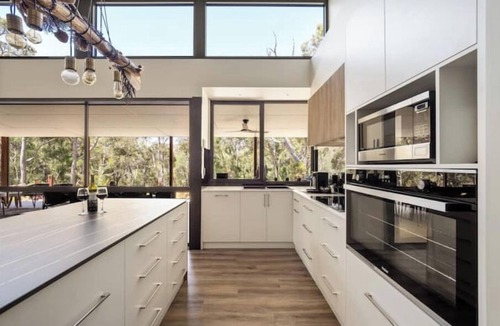 Wilyabrup House | Raffaele's Estate : private luxury holiday home in beautiful location.