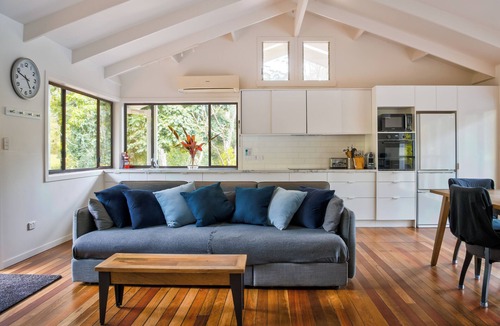 Upper Coopers Creek Cottage | Rainforest Pool House for 2 | Private Magnesium Pool | Byron Hinterland