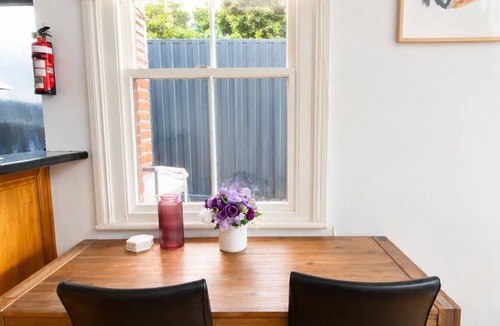 West Melbourne House | Rare 3 Parking! Amazing City Views, CBD at Doorsteps, 3BR2B Beautiful Terrace