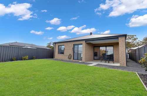 Paynesville House | Ravish: Comfortable and close to everything Paynesville has to offer