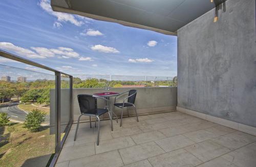 Capital Hill Apartment | Realm Park Apartment - Braddon