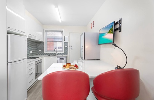 Lake Illawarra Apartment | Reddall Waterside Stay