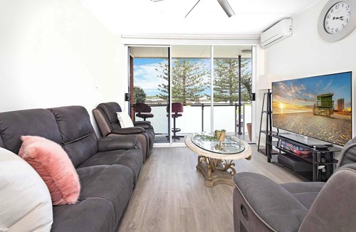 Lake Illawarra Apartment | Reddall Waterside Stay