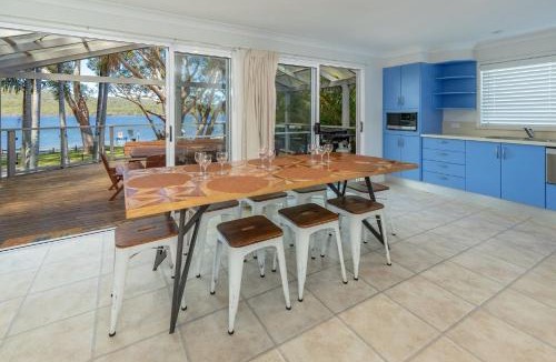Smiths Lake House | Reflections