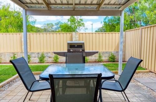 Broadwater Villa | Relax at 42 Cape View Resort