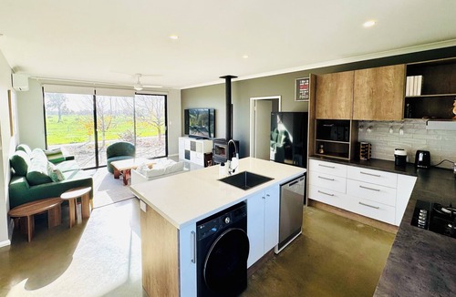 Metricup Apartment | Relax in the heart of the Margaret River Wine Region.