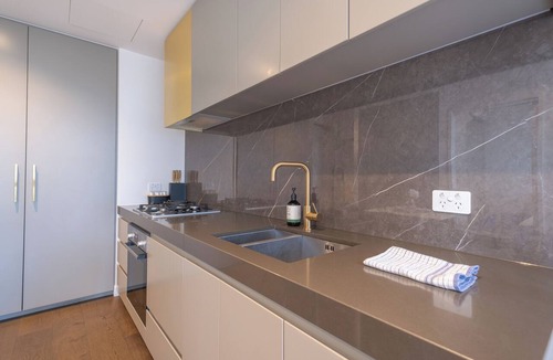 Melbourne Central Business District Apartment | Relaxed 1BR1BA city view apt WIFI in CBD