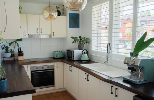 Dee Why Apartment | Relaxed Coastal Stay – 2 Bedroom Apartment with Outdoor Space