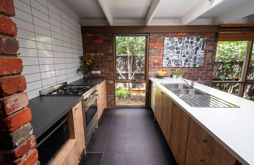 Ocean Grove House | Relaxed in Ocean Grove. Stylish mid-century home in garden setting.