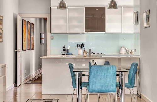 Grange House | Relaxing Getaway Steps from Grange Beach